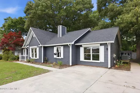 552 Swansboro Loop Rd, Swansboro, NC 28584