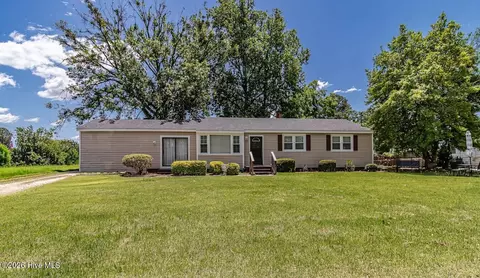302 Nelson Dr, Goldsboro, NC 27534
