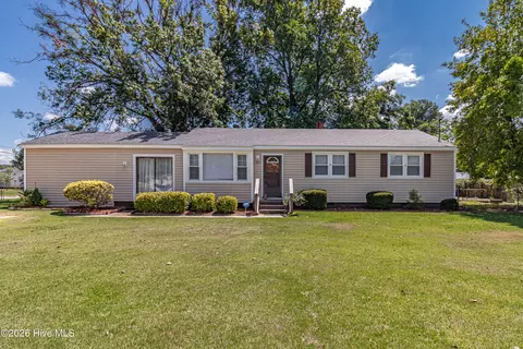 302 Nelson Dr, Goldsboro, NC 27534