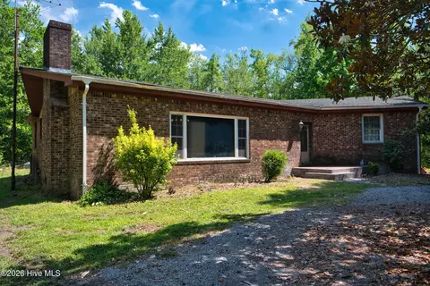 380 Fort Island Rd, Eure, NC 27935