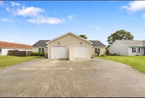 113 Charlton Rd, Hubert, NC 28539