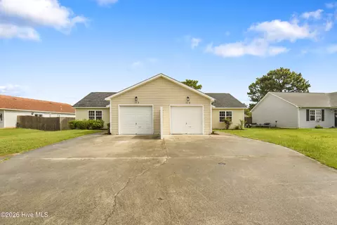 115 Charlton Rd, Hubert, NC 28539