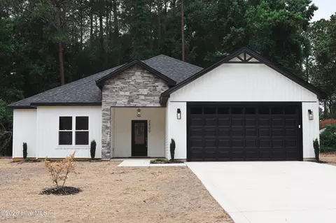 2500 Brookhaven Dr, Kinston, NC 28504
