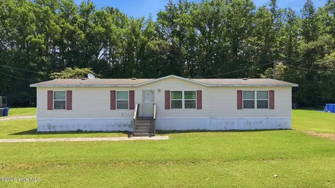 7015 St James Church Rd, Stantonsburg, NC 27883