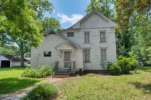 303 Boush St, Roper, NC 27970