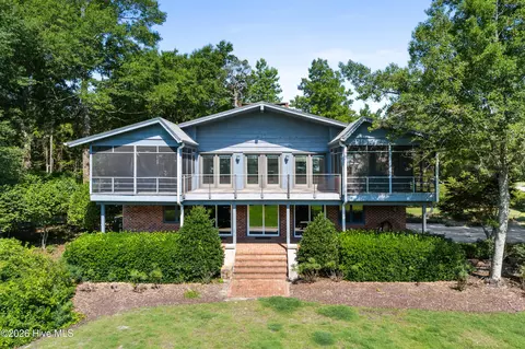 152 Edgewater Ln, Wilmington, NC 28403