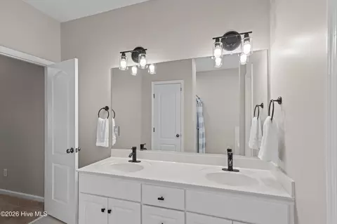 Bath - 616 Cornerstone Pl, Evans, GA 30809 photo 2 of 7