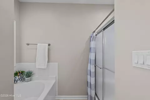 Bath - 616 Cornerstone Pl, Evans, GA 30809 photo 3 of 7