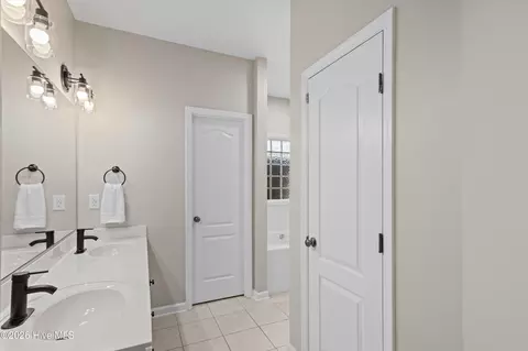 Bath - 616 Cornerstone Pl, Evans, GA 30809 photo 1 of 7