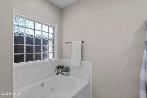 Bath - 616 Cornerstone Pl, Evans, GA 30809 photo 4 of 7