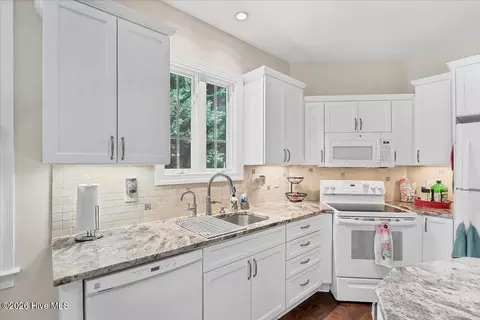 Kitchen - 1495 Monticello Dr, Pinehurst, NC 28374 photo 8 of 8