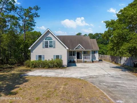 1130 President Rd, Southport, NC 28461