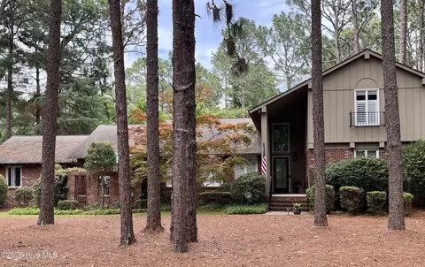 335 Swoope Dr, Southern Pines, NC 28387