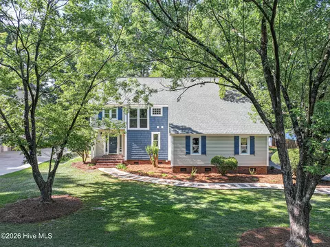 208 Dupont Cir, Greenville, NC 27858
