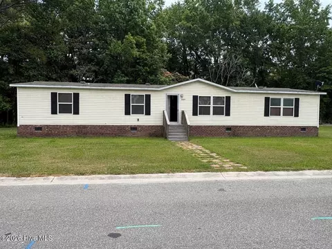 5927 Berkley Dr, Grifton, NC 28530