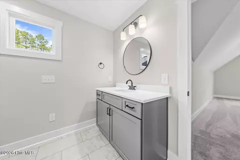 Bath - 439 E Philadelphia Ave, Pinebluff, NC 28373 photo 4 of 5