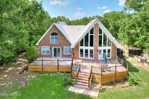 1076 Elm Dr, Lincolnton, GA 30817