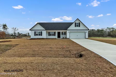 523 Large Oak Dr #LOT 60, Hubert, NC 28539