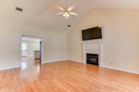 Living - 2013 Glennfield Ln, Augusta, GA 30909 photo 3 of 3
