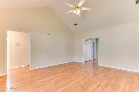 Living - 2013 Glennfield Ln, Augusta, GA 30909 photo 2 of 3