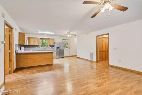 Living - 85 Sunray Cir, Murphy, NC 28906 photo 3 of 13