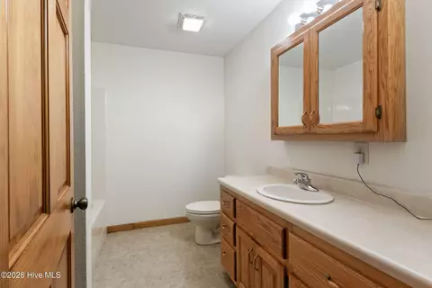 Bath - 85 Sunray Cir, Murphy, NC 28906 photo 6 of 8