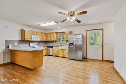 Kitchen - 85 Sunray Cir, Murphy, NC 28906 photo 1 of 4