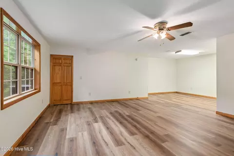 Living - 85 Sunray Cir, Murphy, NC 28906 photo 11 of 13