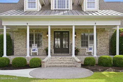 102 N Stargazer Ct, Hampstead, NC 28443
