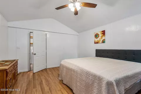 Bedroom - 5620 Candy Mountain Rd, Murphy, NC 28906 photo 2 of 6