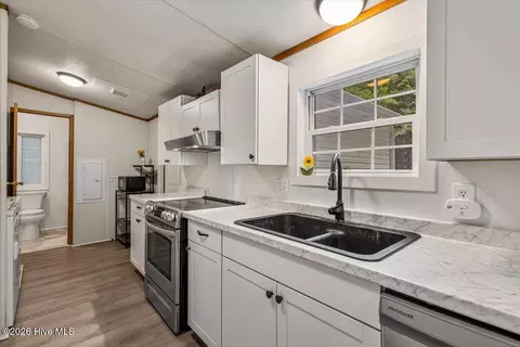Kitchen - 5620 Candy Mountain Rd, Murphy, NC 28906 photo 1 of 1