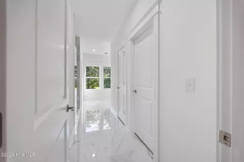 Entry Way - 2 Innisbrook Pl, Pinehurst, NC 28374 photo 5 of 9