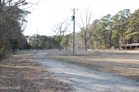 5891 Us Highway 117 S, Burgaw, NC 28425