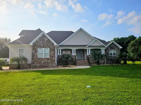 106 Gregg Ct, Moyock, NC 27958