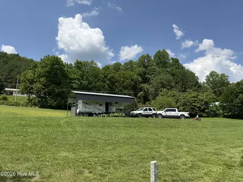 562 Rhea Branch Rd, Marble, NC 28905 photo 2