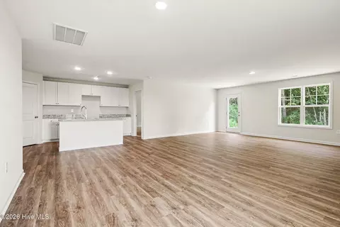Living - 11 Baxley Dr, Dunn, NC 28334 photo 2 of 3