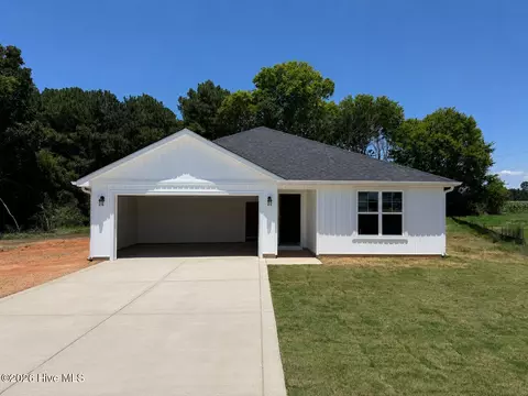 11 Baxley Dr, Dunn, NC 28334