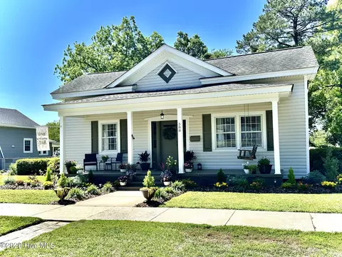 Exterior - 588 Second St, Ayden, NC 28513 photo 2 of 8