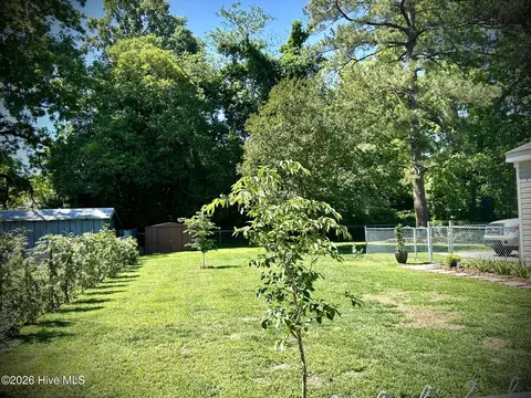 Exterior - 588 Second St, Ayden, NC 28513 photo 7 of 8