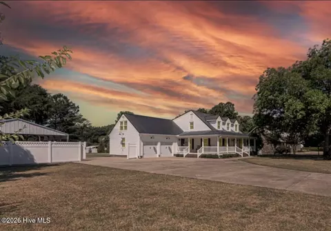 5951 Haywood Dr, Rocky Mount, NC 27803