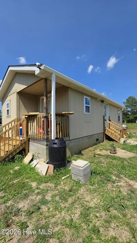 111 Blanche St, Chadbourn, NC 28431 photo 2