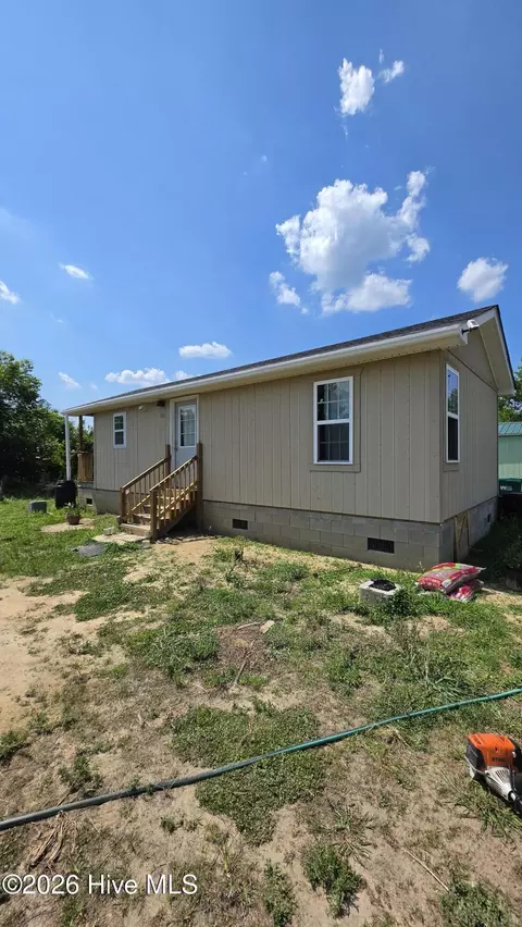 111 Blanche St, Chadbourn, NC 28431
