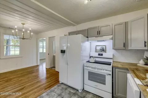 Kitchen - 415 Warren Rd, Augusta, GA 30907 photo 5 of 5