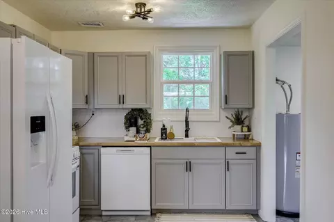Kitchen - 415 Warren Rd, Augusta, GA 30907 photo 1 of 5