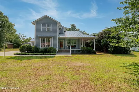 36 Hawk Dr, Harrells, NC 28444