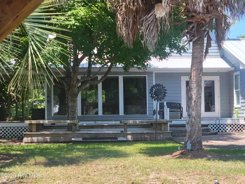 36 Hawk Dr, Harrells, NC 28444