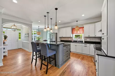 30 E North Shore Ln, Arapahoe, NC 28510