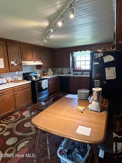 411 E Green St, Macclesfield, NC 27852