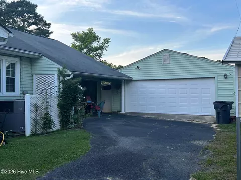 Exterior - 411 E Green St, Macclesfield, NC 27852 photo 3 of 4