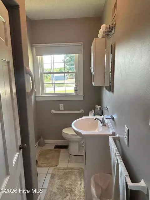 Bath - 411 E Green St, Macclesfield, NC 27852 photo 4 of 4